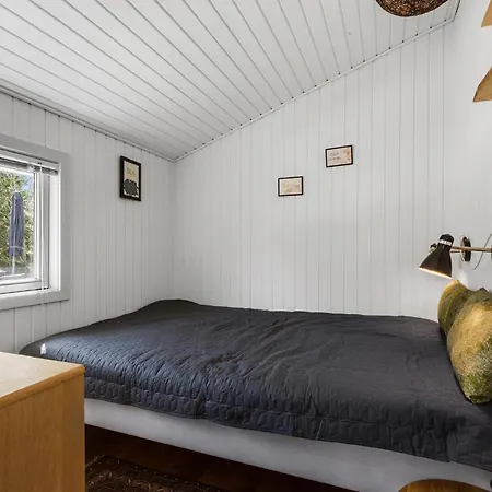 3 Bedroom In * Glesborg